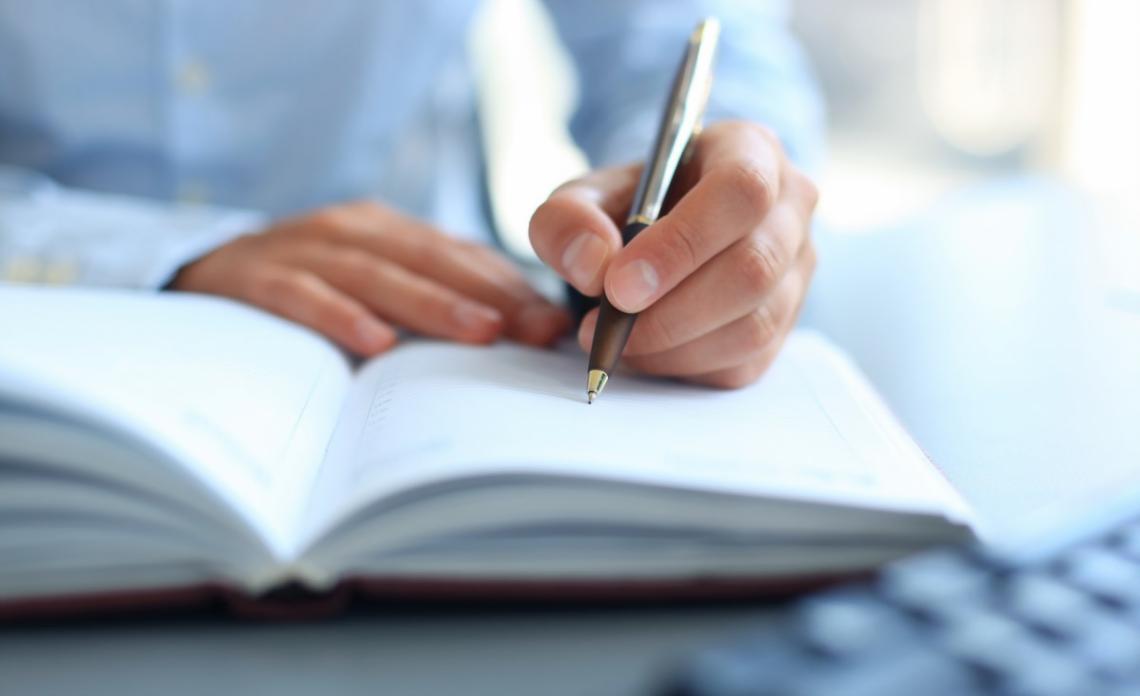 Ejercicios interactivos de presupuesto en tiempo real